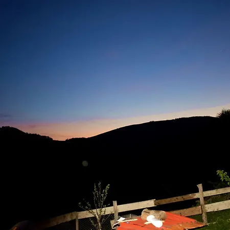Lodge Cabana Pin 1000m